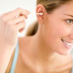 Tại sao bạn nên không sử dụng tăm bông để lấy ráy tai?